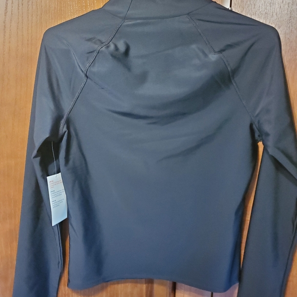 NWT - Women's UV Protection Performance Shirt - Picture 4 of 8